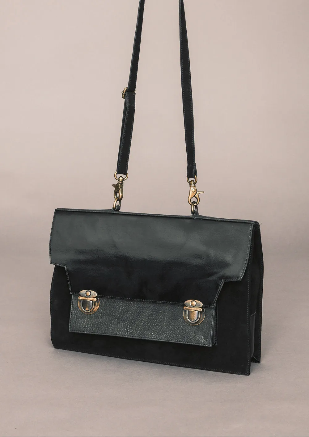 BRIEFCASE - LEATHER black